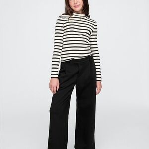 Kids vintage soft trousers 
Size S (6/7)
Brand GAP
NWT